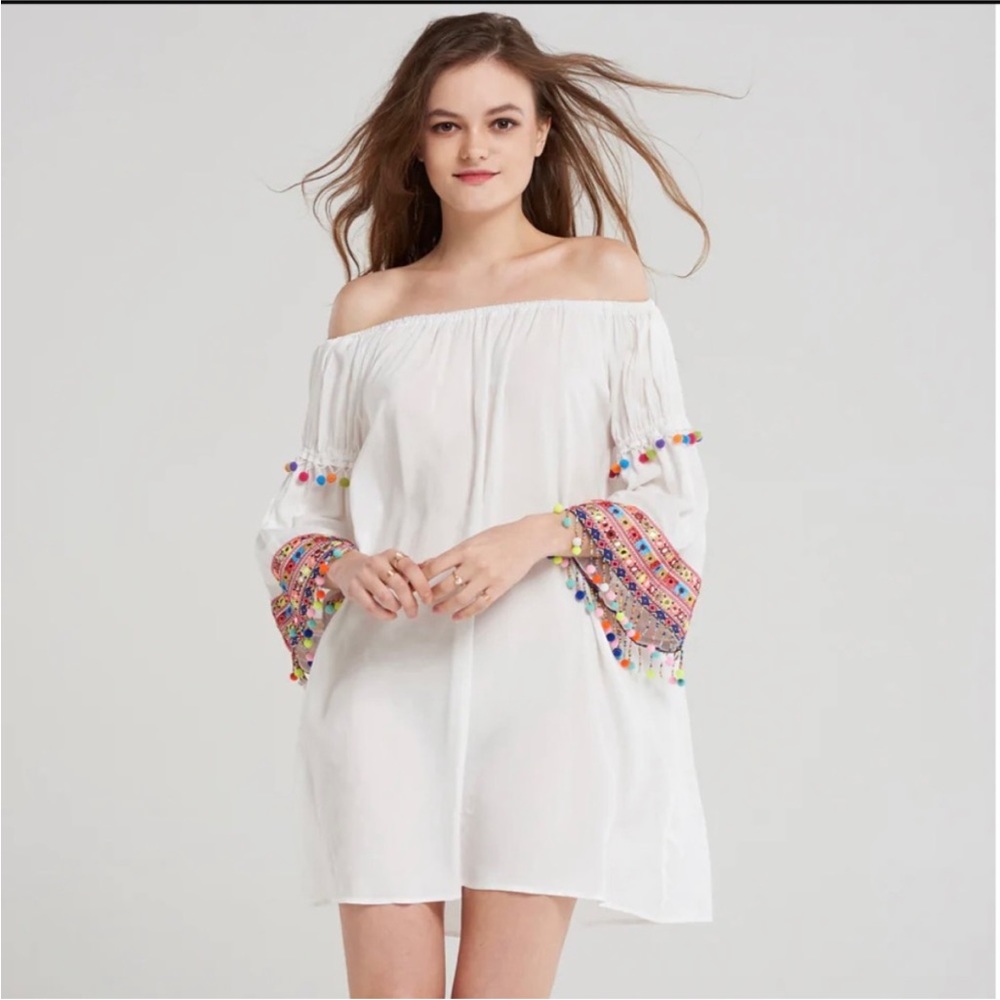 Stellah Off Shoulder Embroided Tunic Dress Pom Pom Boho Art To Wear Festival M
